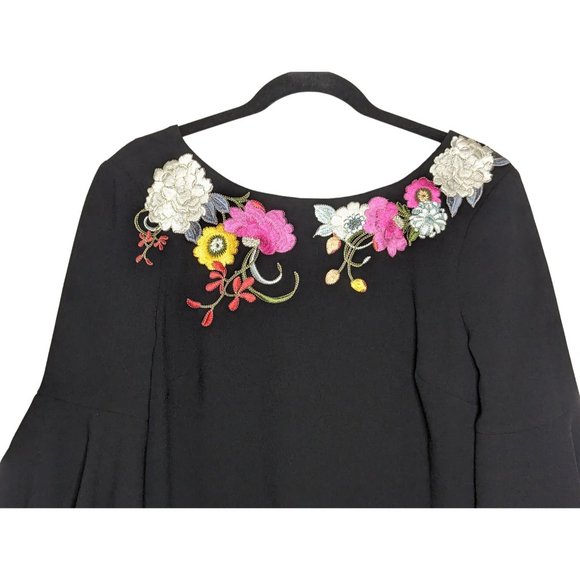 Trina Turk Leona embroidered V-back Sheath‎ black Tiered ruffled sleeves dress 8 - Picture 5 of 10